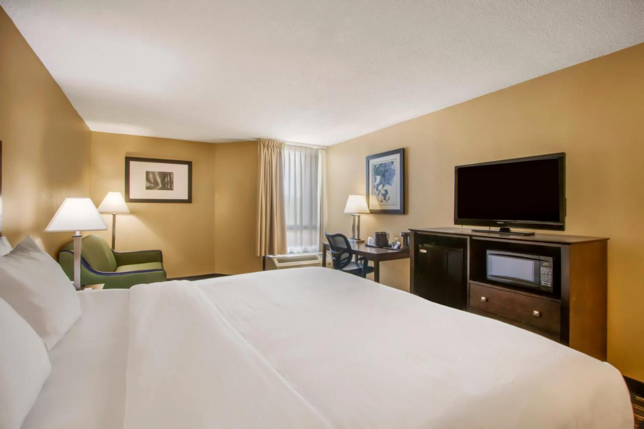 Clarion Inn Asheville Airport Fletcher Ngoại thất bức ảnh