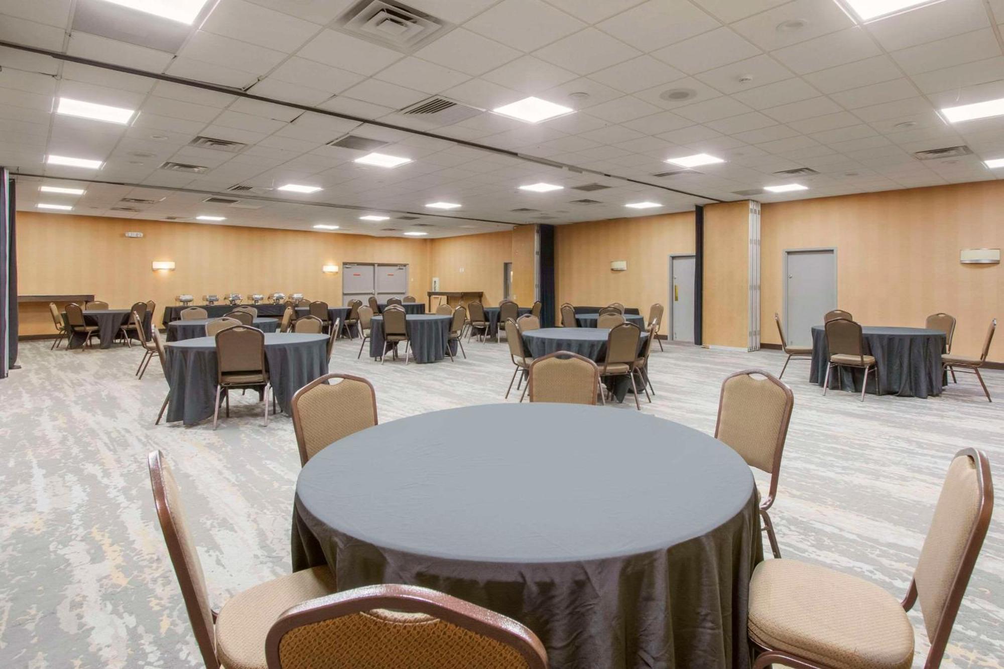 Clarion Inn Asheville Airport Fletcher Ngoại thất bức ảnh