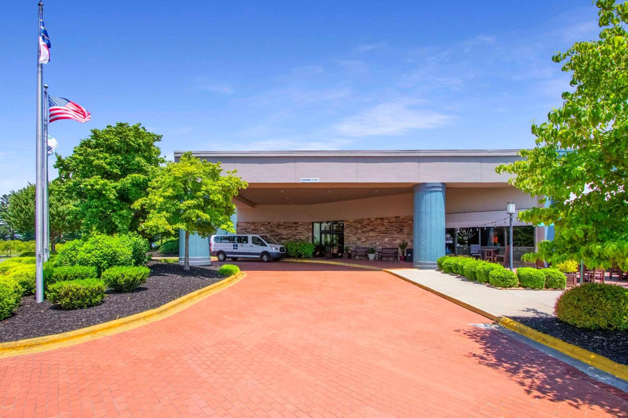 Clarion Inn Asheville Airport Fletcher Ngoại thất bức ảnh